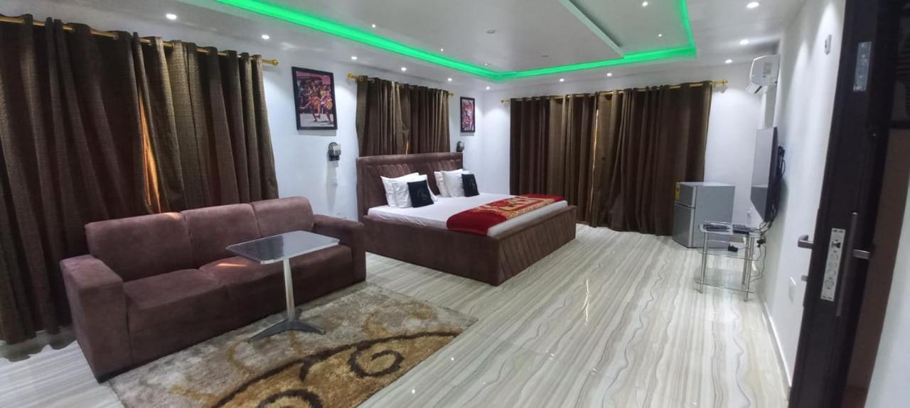 Dansoman Nap Apartment Hotel מראה חיצוני תמונה