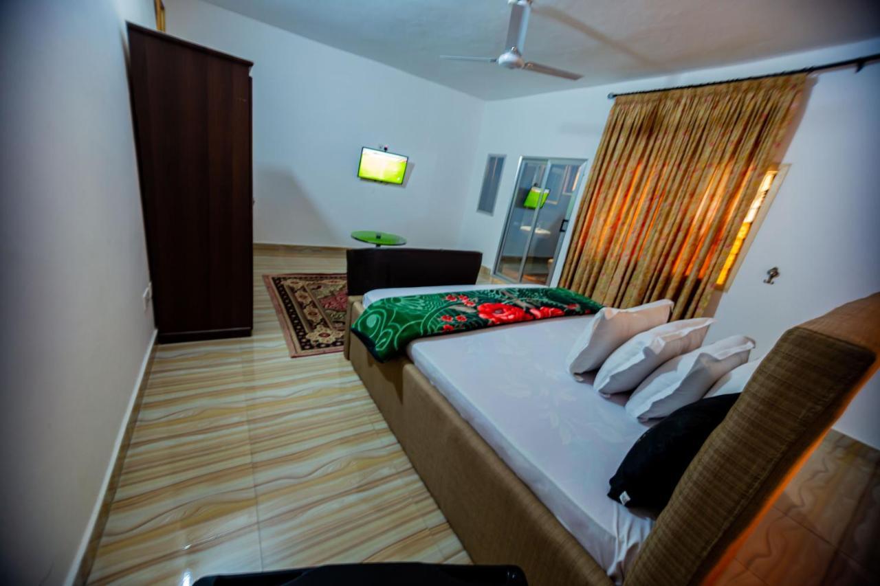 Dansoman Nap Apartment Hotel מראה חיצוני תמונה