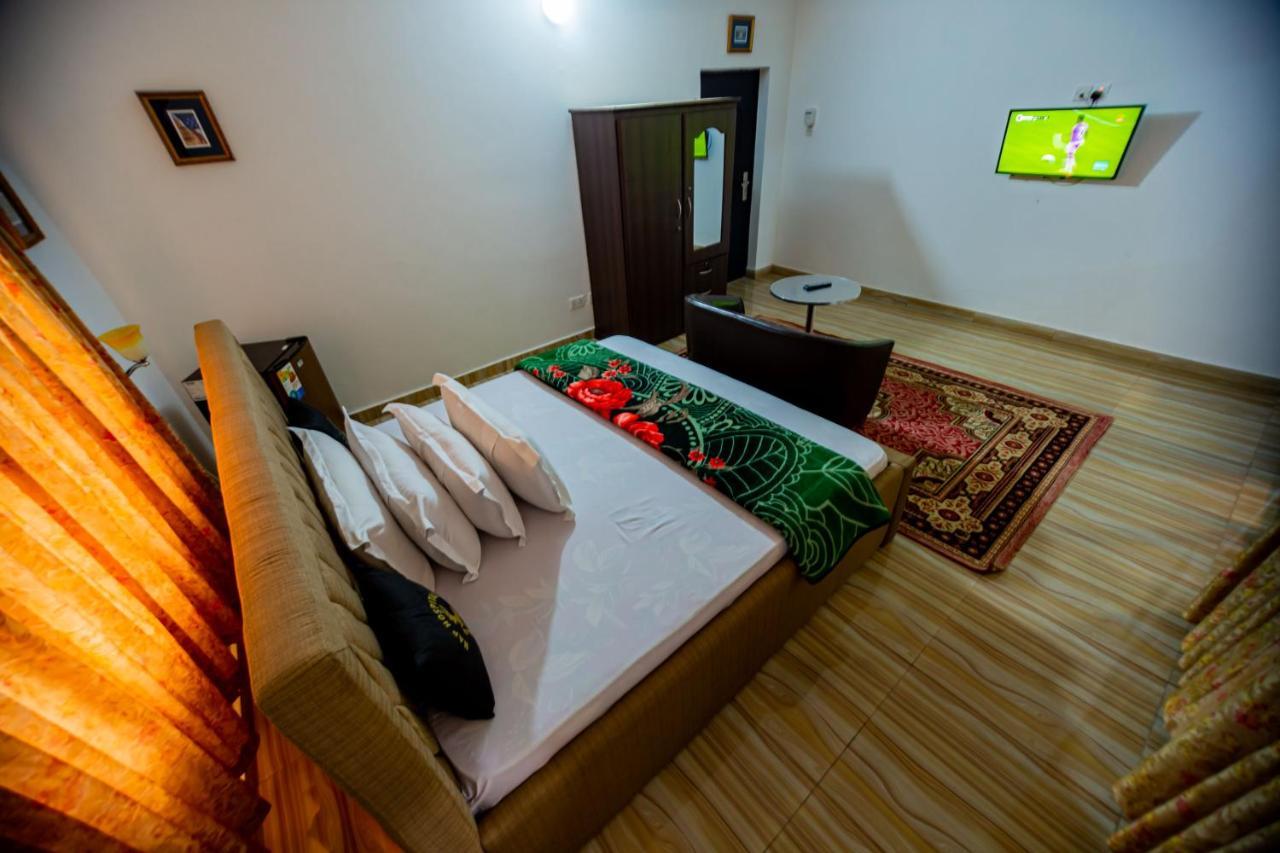 Dansoman Nap Apartment Hotel מראה חיצוני תמונה