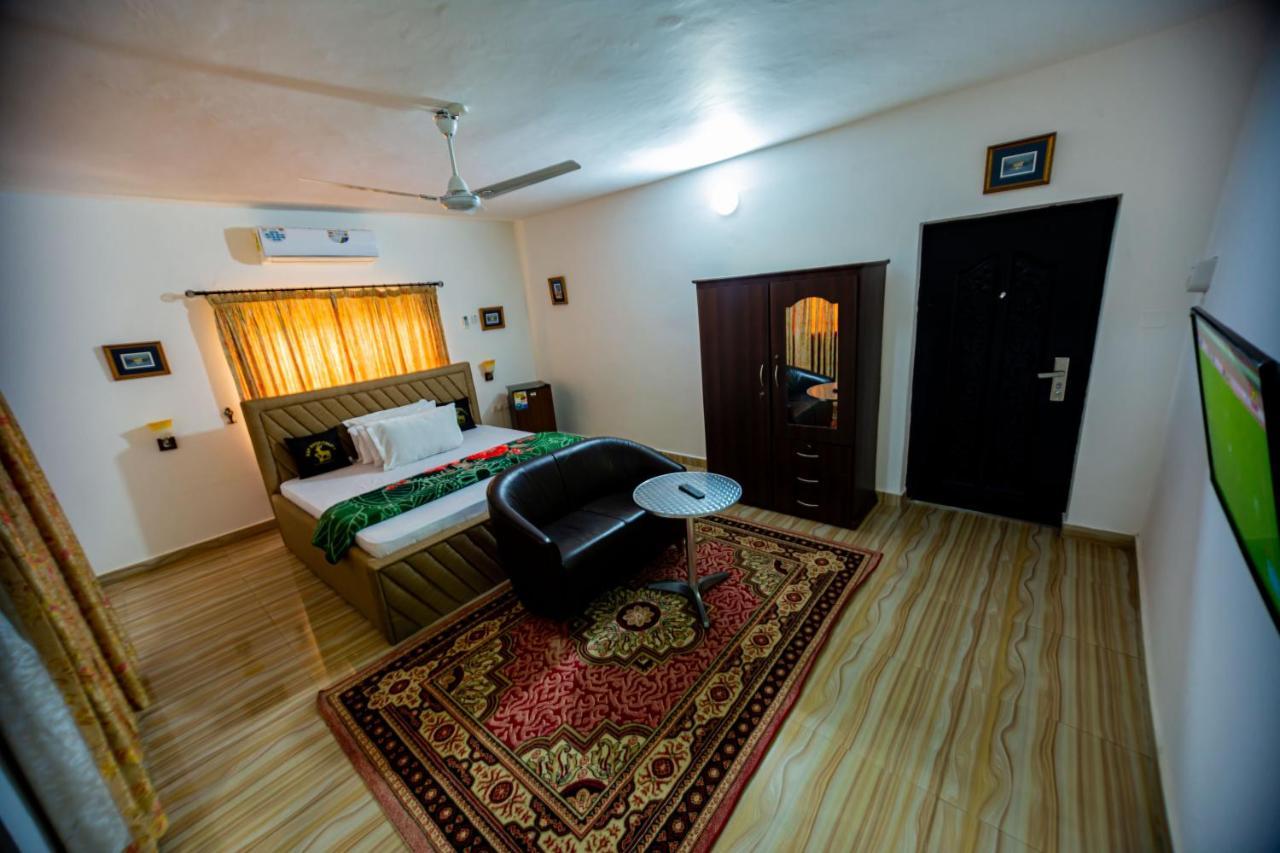 Dansoman Nap Apartment Hotel מראה חיצוני תמונה