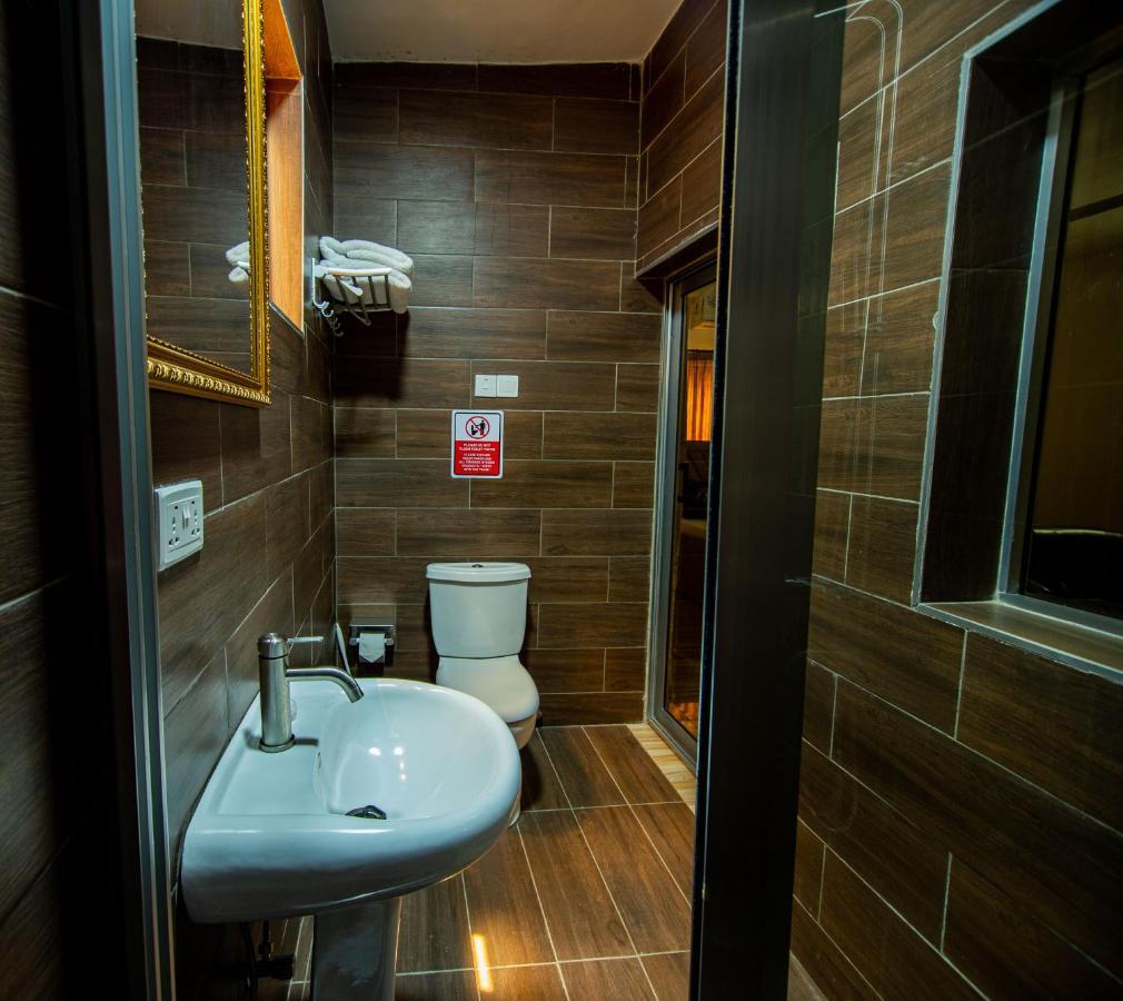 Dansoman Nap Apartment Hotel מראה חיצוני תמונה