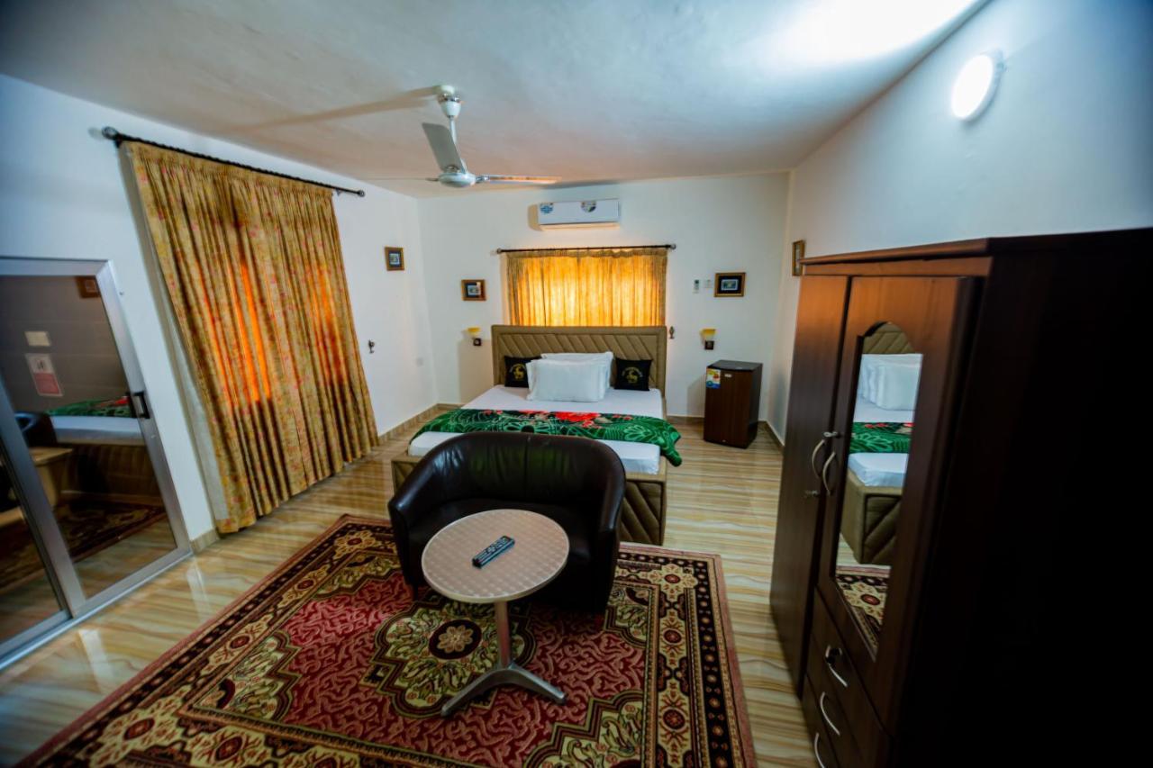 Dansoman Nap Apartment Hotel מראה חיצוני תמונה